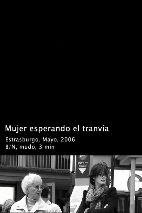 Mujer esperando al tranvía poster