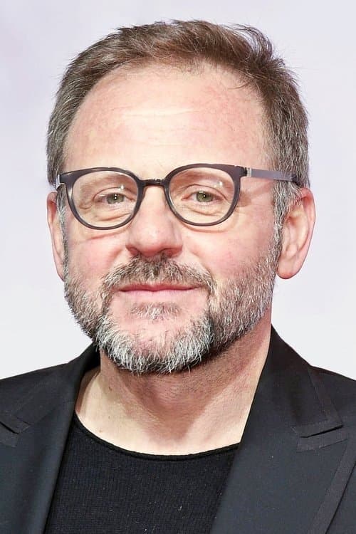 Samuel Finzi profile photo