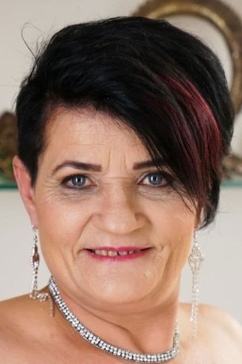 Dolly Bee profile photo