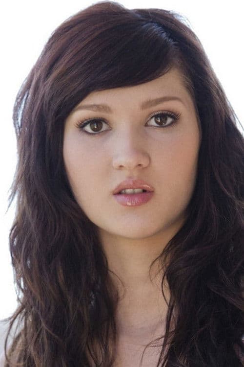 Ellena Woods profile photo