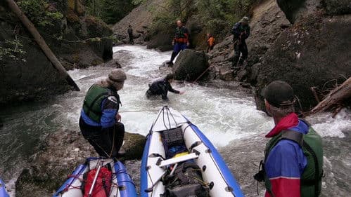K Pacifiku přes Coast Mountains poster
