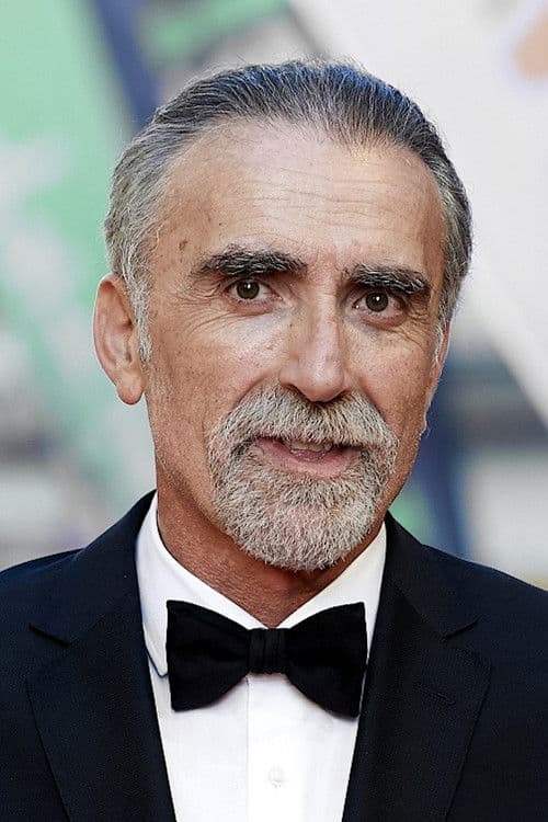 Juan y Medio profile photo