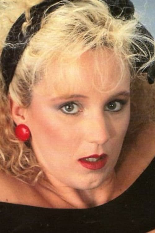 Julia Reaves profile photo