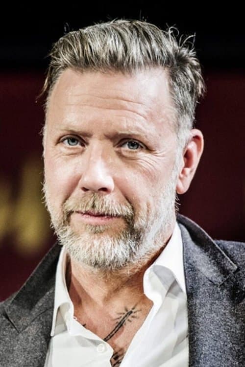 Mikael Persbrandt profile photo
