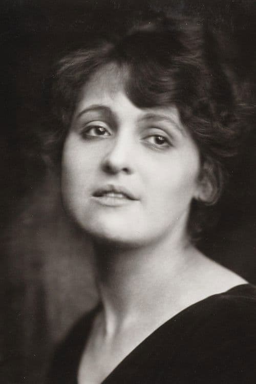 Nola Hatterman profile photo