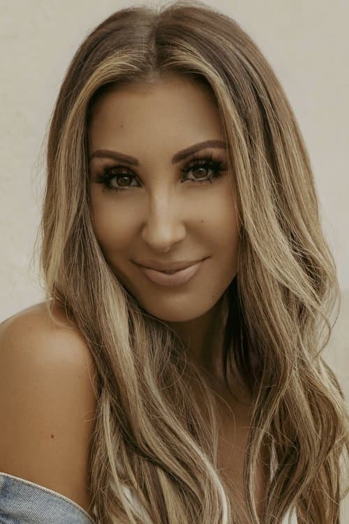 Hannah Lux Davis profile photo