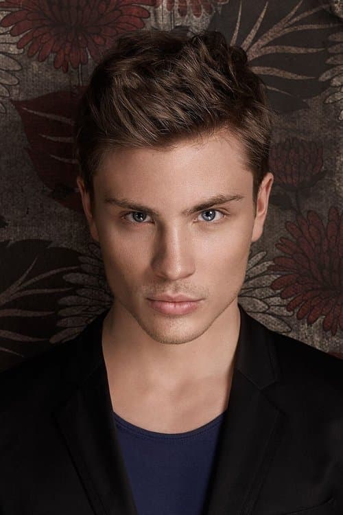 Jannik Schümann profile photo