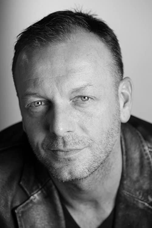 Hugo Speer profile photo