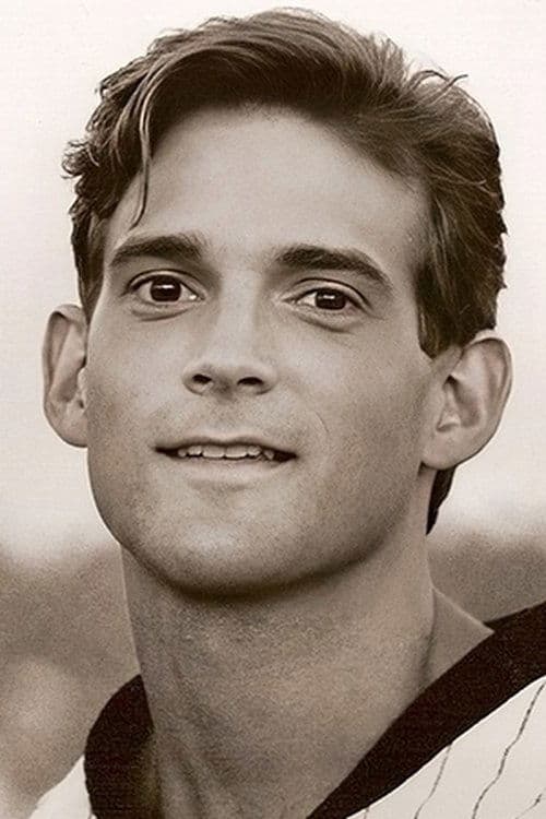 Dwier Brown profile photo