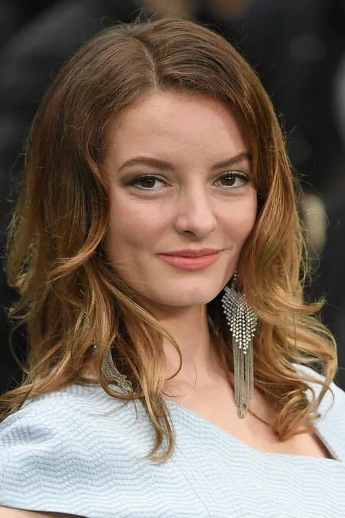 Dakota Blue Richards profile photo