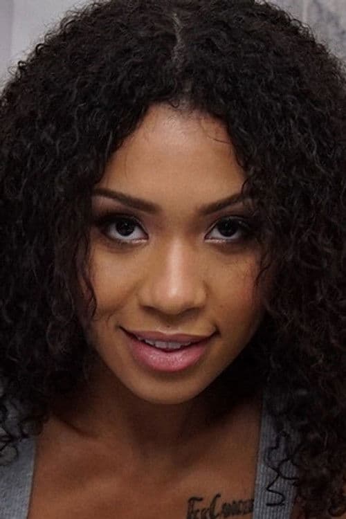 The Lovely Luna profile photo