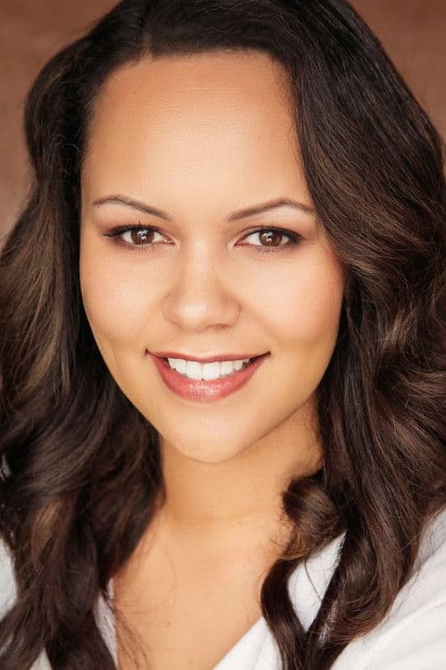 Cian Elyse White profile photo