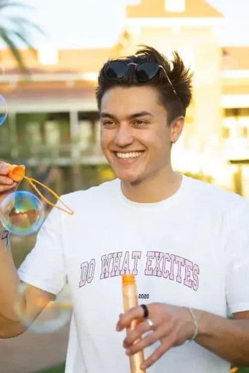 Kelly Wakasa profile photo