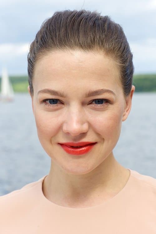 Hannah Herzsprung profile photo