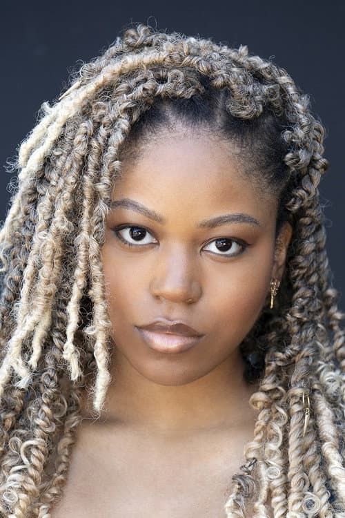 Riele Downs profile photo