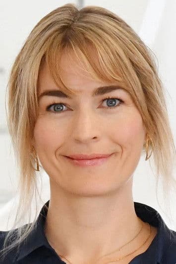 Laura Bach profile photo