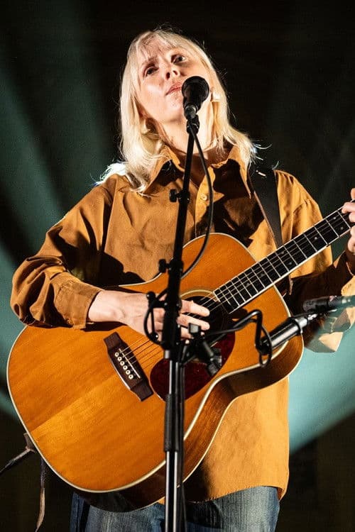 Laura Marling profile photo