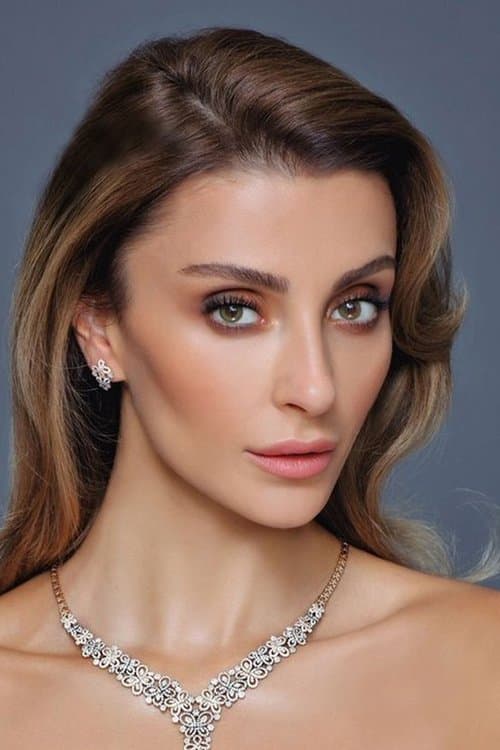 Özge Ulusoy profile photo