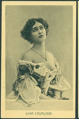 The Shadow of Her Past poster