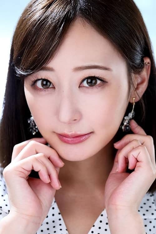 足立友梨 profile photo