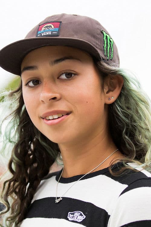 Lizzie Armanto profile photo