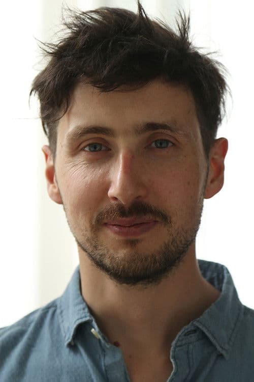 Cristóbal León profile photo