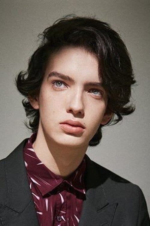 Kodi Smit-McPhee profile photo