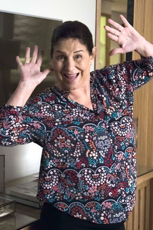 Cláudia Mello profile photo