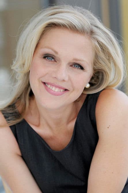 Miah Persson profile photo