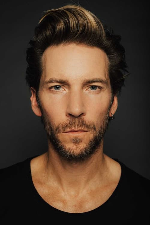 Troy Baker profile photo