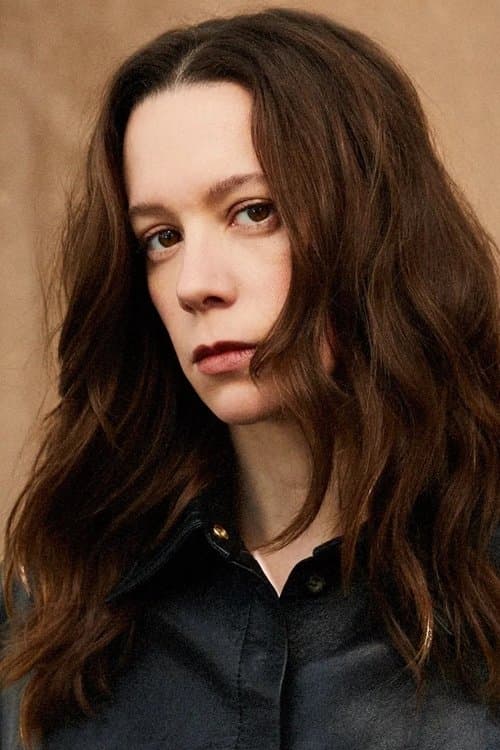 Chloe Pirrie profile photo
