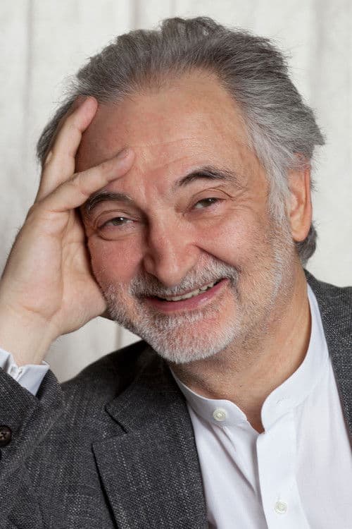 Jacques Attali profile photo
