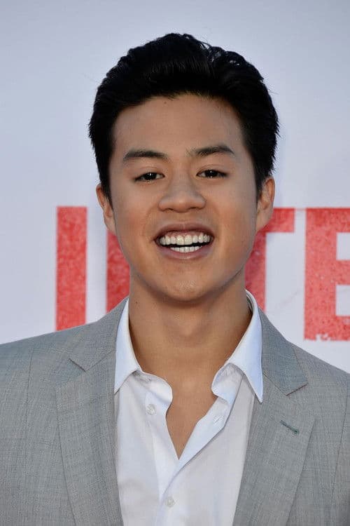 Tobit Raphael profile photo