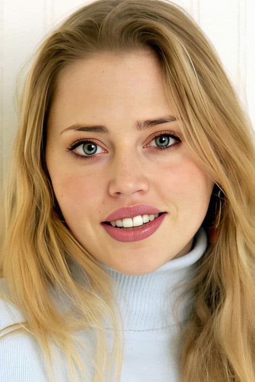 Estella Warren profile photo