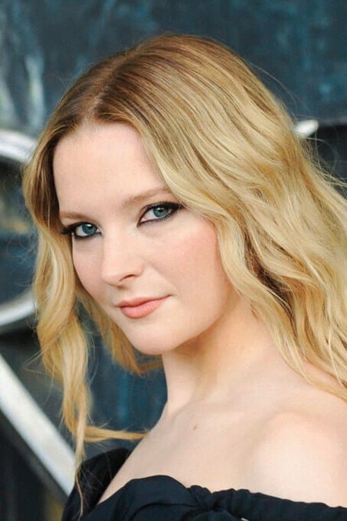 Morfydd Clark profile photo