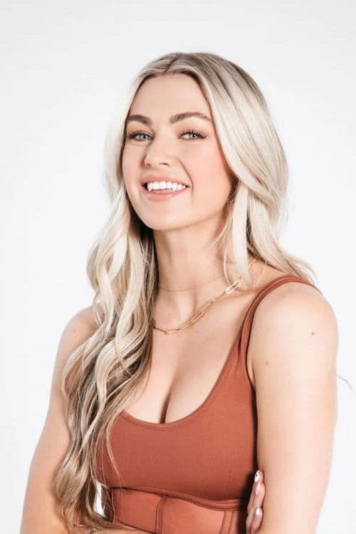 Lindsay Arnold profile photo