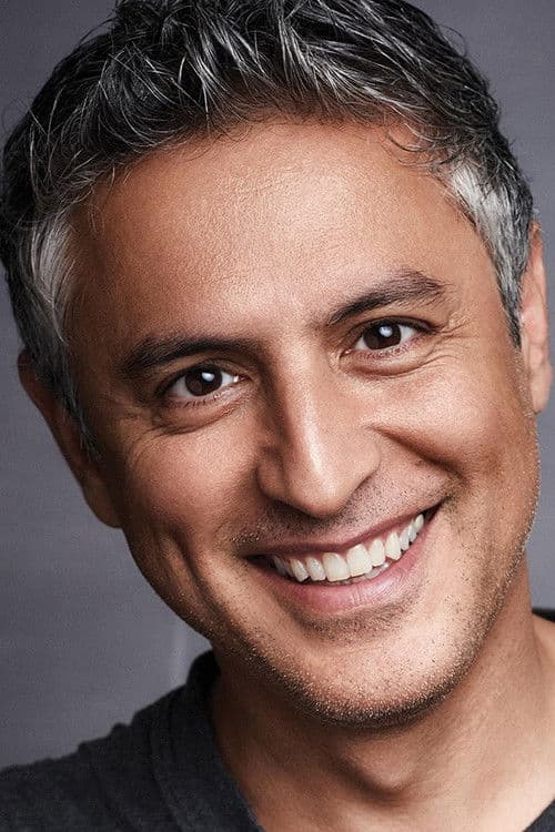 Reza Aslan profile photo