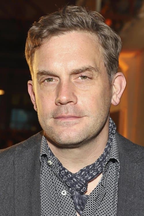 Sebastian Bezzel profile photo