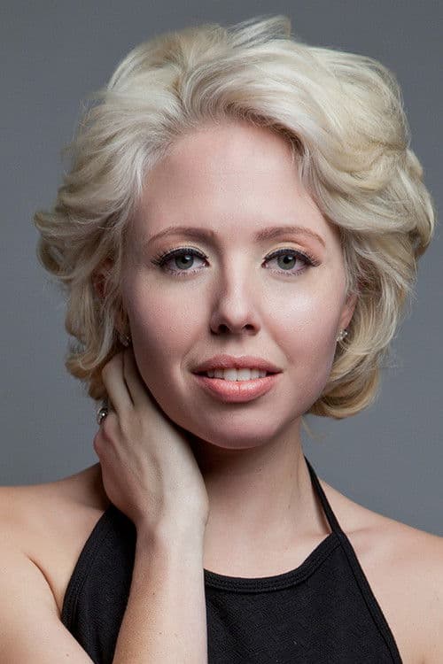 Chloe Lowery profile photo