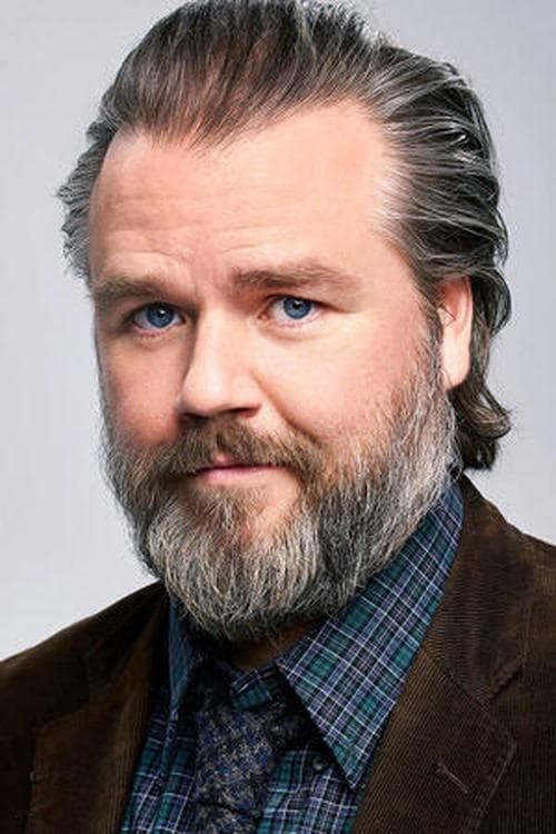 Tyler Labine profile photo