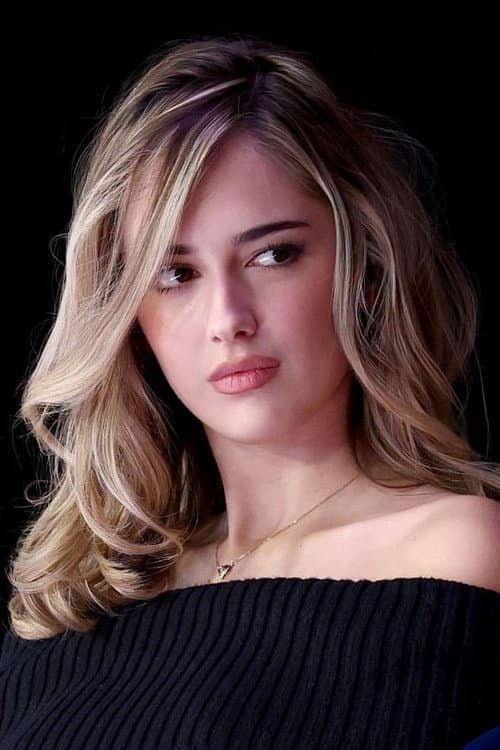 Julia Butters profile photo