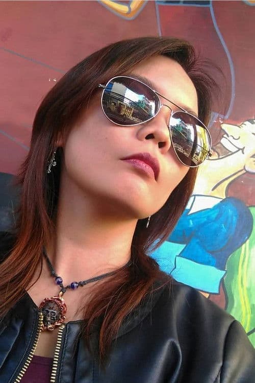 Chloe Veloso profile photo