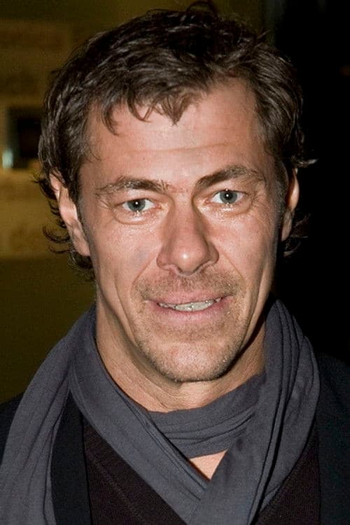 Sven Martinek profile photo