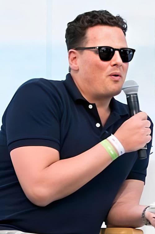 Jonathan Hutchison profile photo