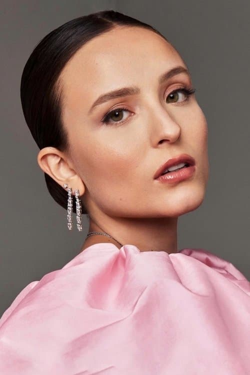 Larissa Manoela profile photo