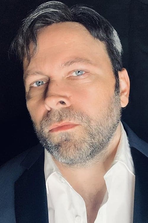 Angus Benfield profile photo