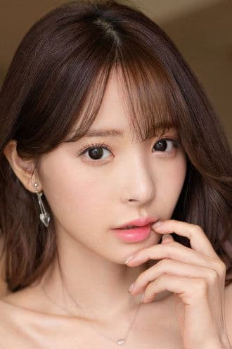 Kana Momonogi profile photo