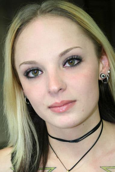 Faye Runaway profile photo