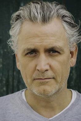 Julian Nicholson profile photo