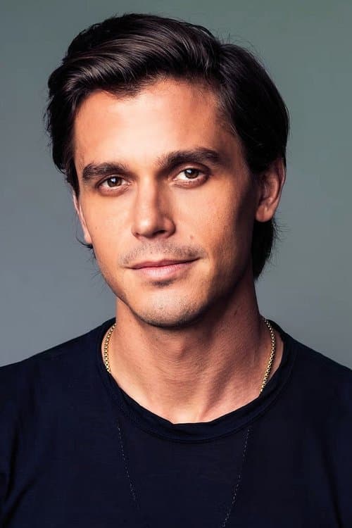 Antoni Porowski profile photo